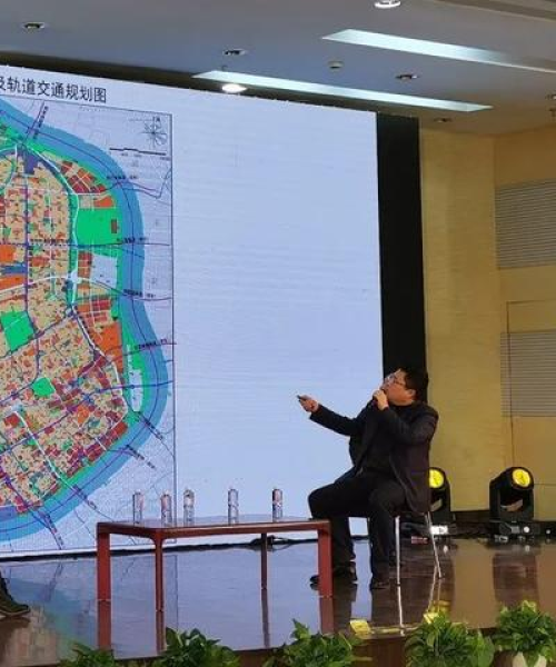 行业专家访谈，未来展望与趋势